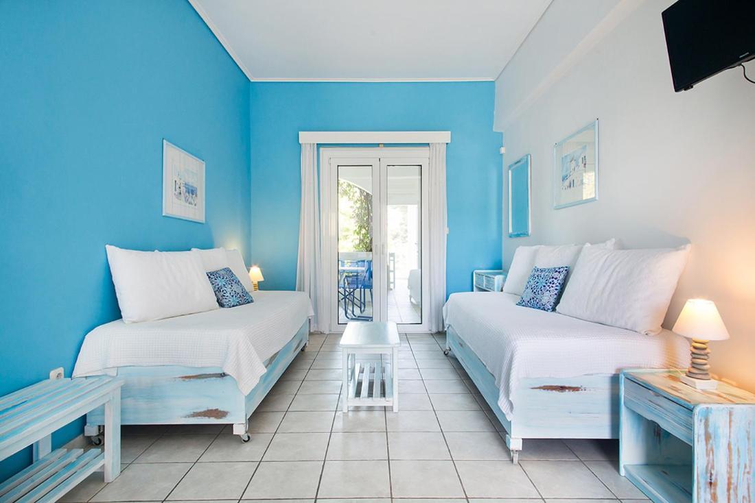 Daphne'S Club Hotel Apartments Xylokastro Extérieur photo